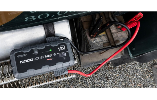 Noco Jumpstarter Genius GB250+ 12V 5250A Lithium, Image 2
