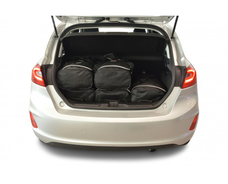 Resväskan ställde Ford Fiesta VII 2017-5d, bild 2