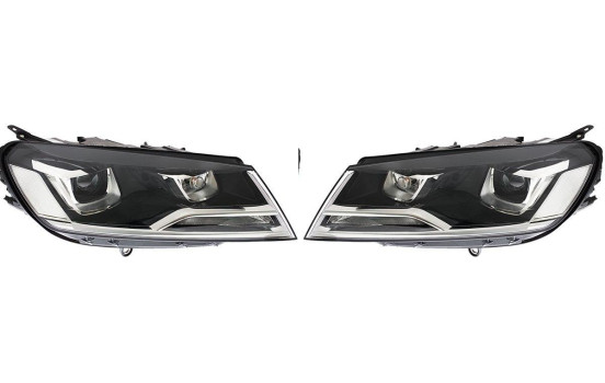 Strålkastare Set SET_5853982H Hella