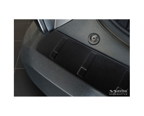 Avisa Matte Black Stainless Steel Rear Bumper Protector suitable for Dacia Bigster 2024- 'Ribs', Image 3
