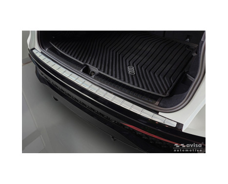 Avisa stainless steel rear bumper protector suitable for Audi Q5 (GUB) 2025- 'Ribs'