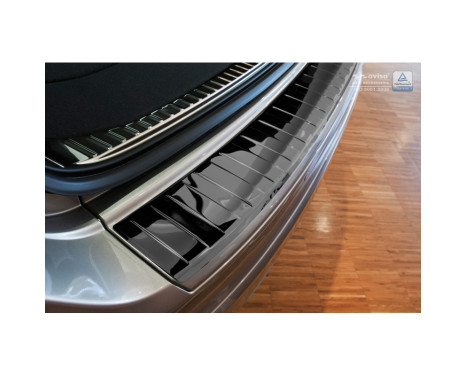 Black-Chrome stainless steel bumper protector suitable for Volvo XC60 2013-2016 'Ribs', Image 4
