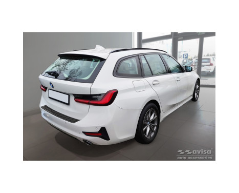 Black stainless steel bumper protector suitable for BMW 3-Series G21 Touring 2019-2022 'Ribs', Image 5