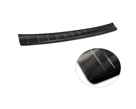 Black stainless steel bumper protector suitable for BMW 3-Series G21 Touring 2019-2022 'Ribs', Image 6