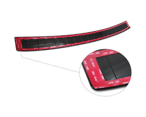 Black stainless steel bumper protector suitable for Citroën C4 & e-C4 2020- 'Ribs', Image 6