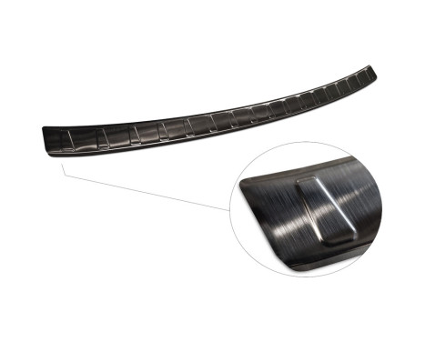 Black stainless steel bumper protector suitable for Fiat 500e Berlina 3-door 2020- 'Ribs', Image 6