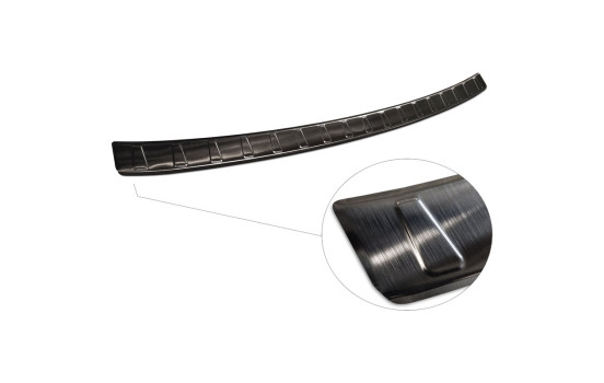 Black stainless steel bumper protector suitable for Fiat 500e Berlina 3-door 2020- 'Ribs', Image 6