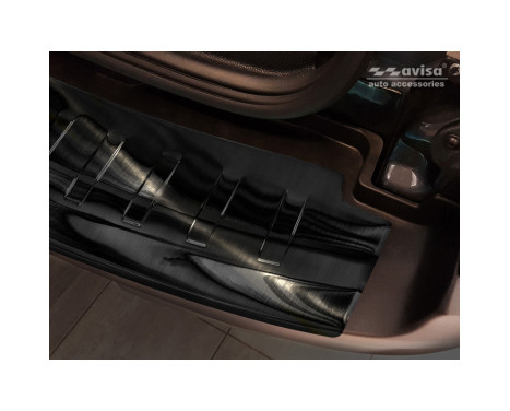 Black stainless steel bumper protector suitable for Ford Ecosport II Facelift 2017- 'Ribs', Image 4