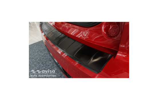 Black stainless steel bumper protector suitable for Ford Kuga III ST-Line 2019- 'Ribs', Image 6
