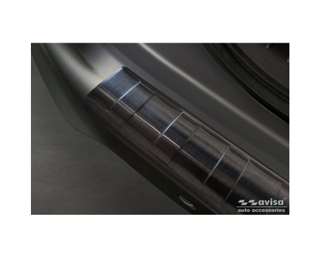 Black stainless steel bumper protector suitable for Honda Crosstar 2020- 'Ribs', Image 4