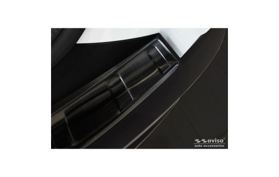 Black stainless steel bumper protector suitable for Hyundai Tucson 2020-'Ribs', Image 4