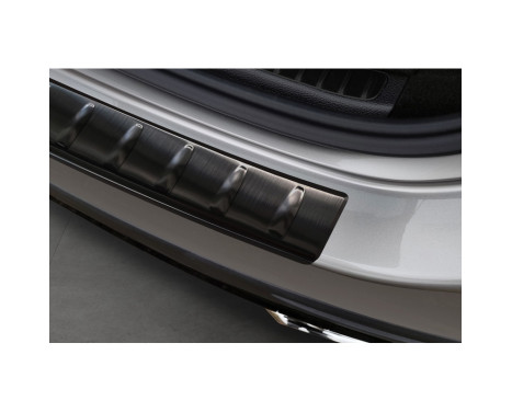 Black stainless steel bumper protector suitable for Mercedes GLC II (X254) 2022- 'Ribs', Image 4