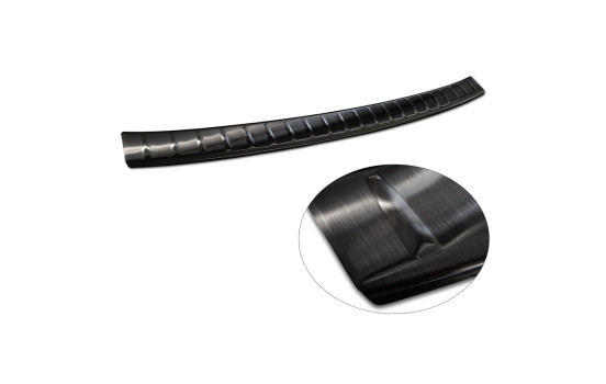 Black stainless steel bumper protector suitable for Mercedes GLC II (X254) 2022- 'Ribs', Image 6