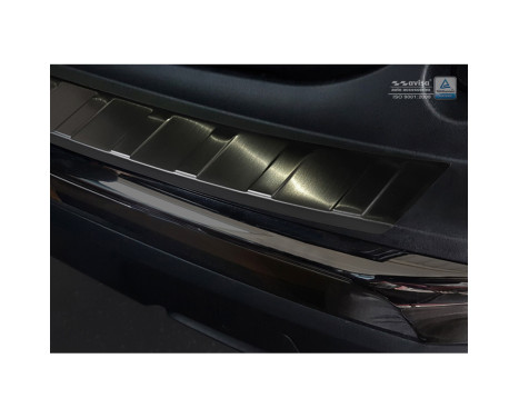 Black stainless steel bumper protector suitable for Peugeot 3008 II 2016- 'Ribs', Image 4