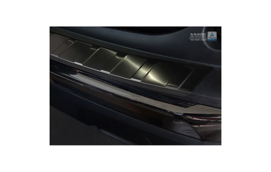 Black stainless steel bumper protector suitable for Peugeot 3008 II 2016- 'Ribs', Image 4