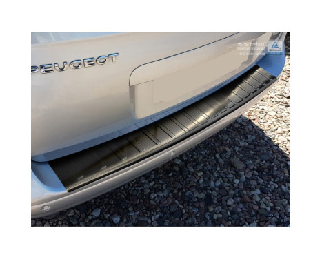Black stainless steel bumper protector suitable for Peugeot 5008 2009-2016 'Ribs', Image 3