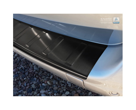 Black stainless steel bumper protector suitable for Peugeot 5008 2009-2016 'Ribs', Image 4