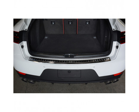 Black stainless steel bumper protector suitable for Porsche Macan 2013- 'Ribs', Image 2