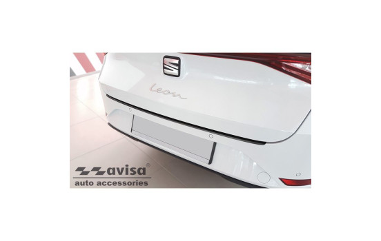 Black stainless steel bumper protector suitable for Seat Leon Sportstourer 2020- 'Ribs', Image 2