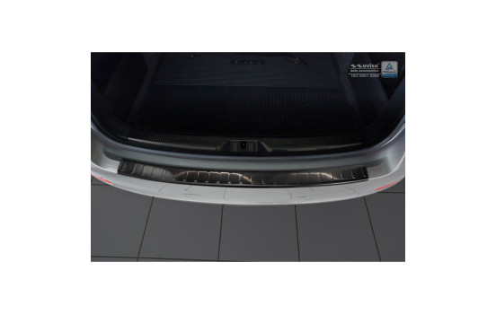 Black stainless steel bumper protector suitable for Skoda Superb Kombi 2013-2015 'Ribs', Image 2