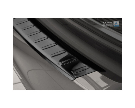 Black stainless steel bumper protector suitable for Skoda Superb Kombi 2013-2015 'Ribs', Image 3