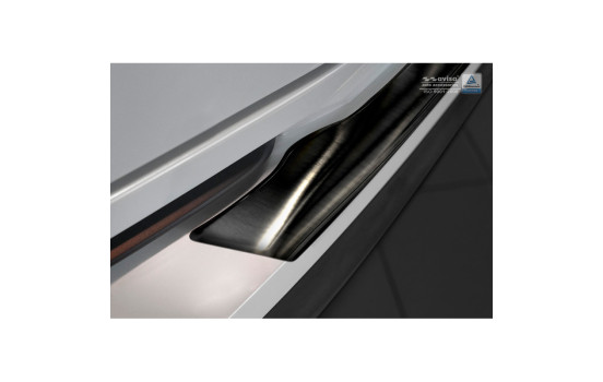 Black stainless steel bumper protector suitable for Toyota C-HR 2016- 'Ribs', Image 5