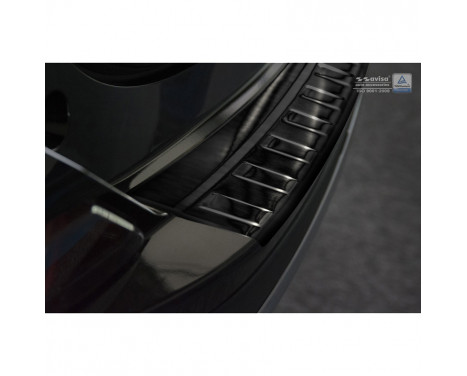 Black stainless steel bumper protector suitable for Toyota RAV4 2016- 'Ribs', Image 4