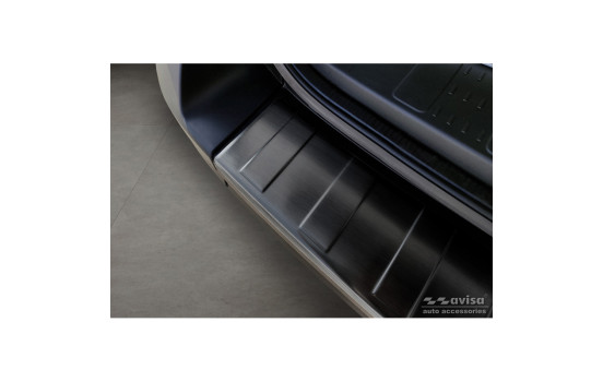 Black stainless steel bumper protector suitable for Volkswagen Crafter & MAN TGE 2017- 'Ribs' ('XL'-, Image 4