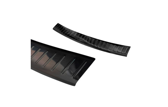 Black stainless steel bumper protector suitable for Volkswagen Golf VII Variant 2012-2017 'Ribs', Image 4