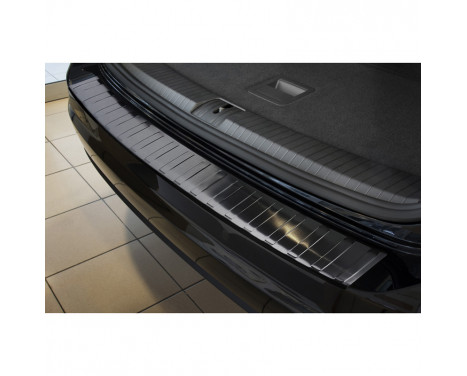 Black stainless steel bumper protector suitable for Volkswagen Touran II 2015- 'Ribs', Image 2