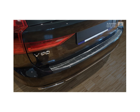 Black stainless steel bumper protector suitable for Volvo V90 9/2016- 'Ribs', Image 3