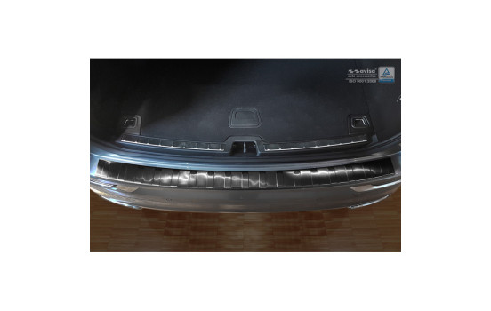 Black stainless steel bumper protector suitable for Volvo XC60 II 2017- 'Ribs', Image 2