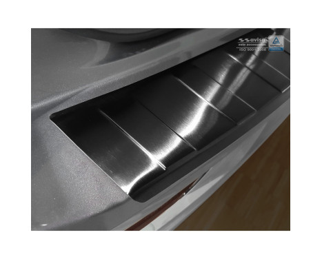 Black stainless steel bumper protector suitable for Volvo XC60 II 2017- 'Ribs', Image 3