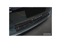 Black stainless steel rear bumper protector suitable for Volkswagen Tiguan (CT1) 2024- 'Ribs'
