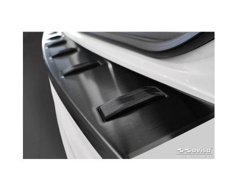 Black stainless steel rear bumper protector suitable for Volkswagen Touran III 2015- incl. R-Line, Image 3
