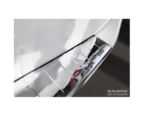 Chrome stainless steel bumper protector suitable for Mercedes Vito / V-Class 2014- 'Ribs' 'XL', Image 4