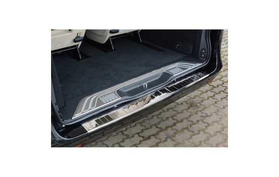 Chrome stainless steel bumper protector suitable for Mercedes Vito / V-Class 2014- 'Ribs'