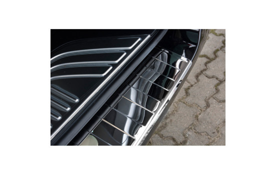Chrome stainless steel bumper protector suitable for Mercedes Vito / V-Class 2014- 'Ribs', Image 4