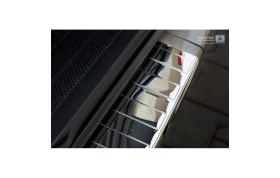 Chrome stainless steel bumper protector suitable for Mercedes Vito / Viano 2003-2014 'Ribs', Image 4