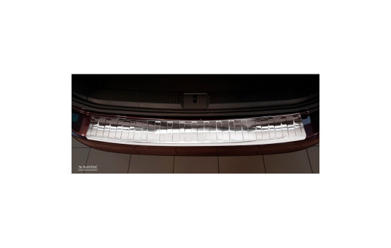 Chrome stainless steel bumper protector suitable for Volkswagen Passat 3G Variant 2014- 'Ribs', Image 3