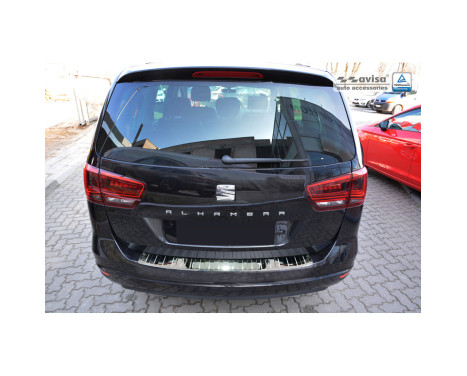 Chrome stainless steel Rear bumper protector Seat Alhambra & Volkswagen Sharan II 2010- 'Ribs', Image 4
