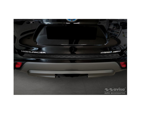 Matte Black Aluminum Bumper Protector Fits Toyota Highlander IV (XU70) 2020- 'Riffled Pla, Image 2
