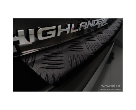 Matte Black Aluminum Bumper Protector Fits Toyota Highlander IV (XU70) 2020- 'Riffled Pla, Image 5