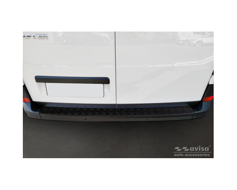 Matte Black Aluminum Bumper Protector Fits Volkswagen Crafter & MAN TGE 2017- 'Riffled Pl, Image 2
