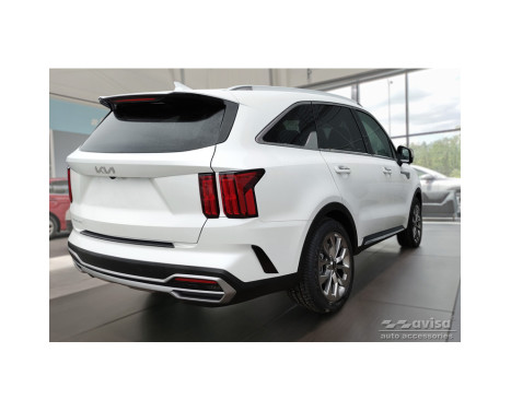 Matte Black Aluminum Bumper Protector suitable for Kia Sorento IV 2020- 'Riffled Plate', Image 4