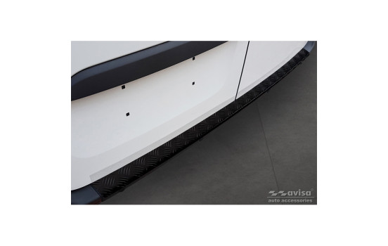 Matte black aluminum bumper protector suitable for Mercedes Sprinter III 2018- 'Riffled plate'