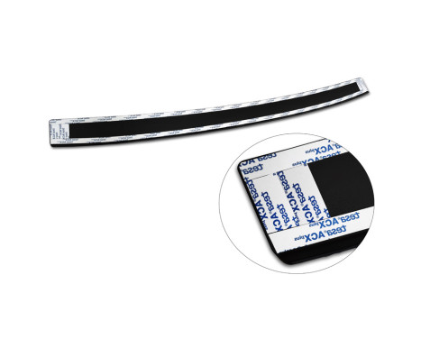 Matte black aluminum bumper protector suitable for Skoda Kamiq 2019- 'Riffled Plate', Image 7