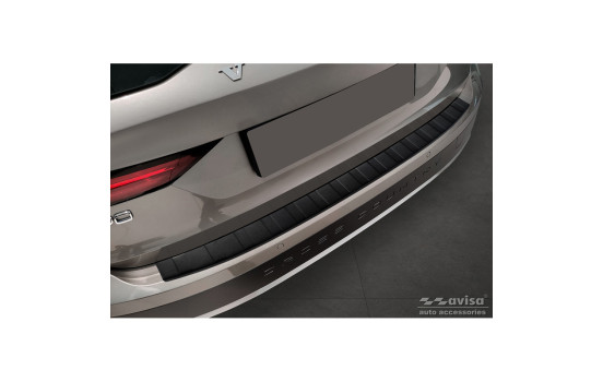 Matte black stainless steel bumper protector suitable for Volvo V90 9/2016- 'Ribs', Image 2