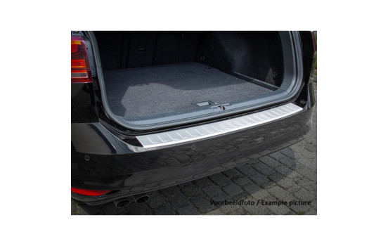 MAX6 Brushed Stainless Steel Rear Bumper Protector suitable for Volkswagen Caddy 2004-2015 & FL 2015-2020, Image 2
