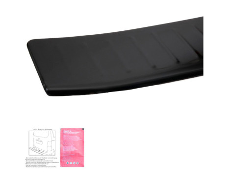 Oneway Rear bumper protection molding suitable for Ford Kuga MK2 2013-2019 Ribbed - Glossy black, Image 4